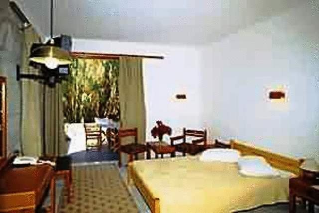 Chronis Rooms & Apartments 아다마스 객실 사진